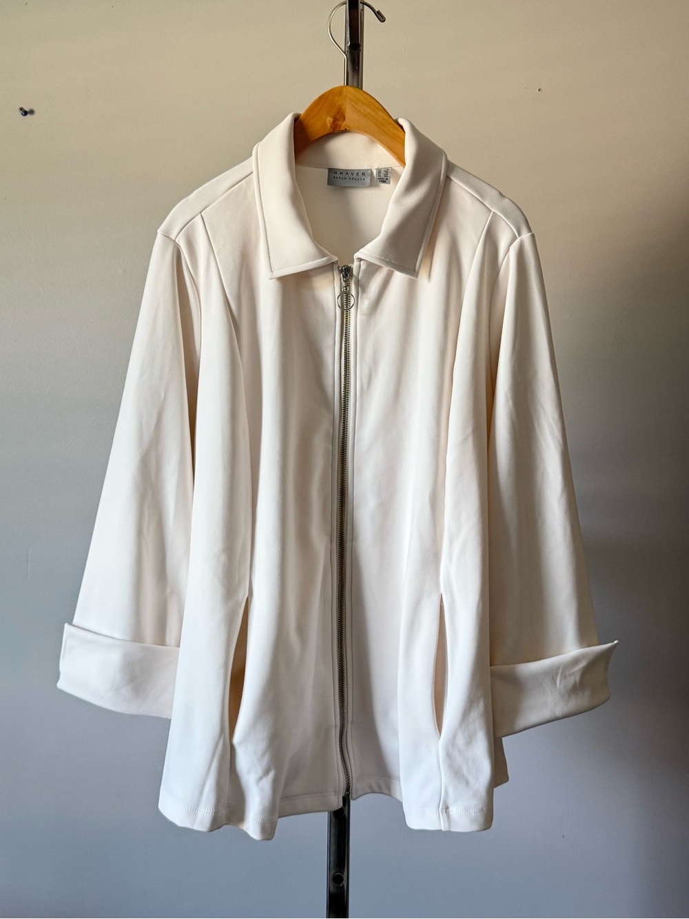 Susan Graver LK Fusion Ivory Zip Front Jacket 1X